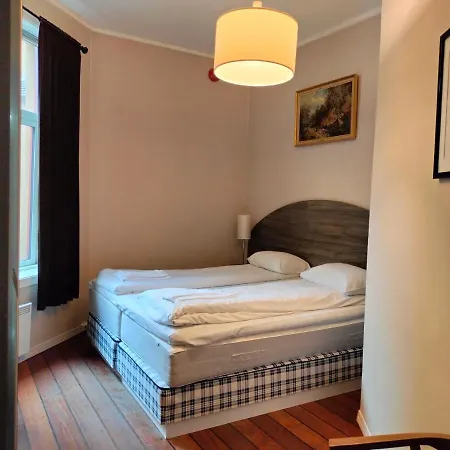 Sjoglott Gjestgiveri Hotell 3*